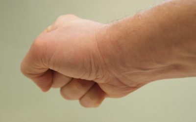 Heute progressive Muskelentspannung – kurz PME, (auch progressive Muskelrelaxation, kurz PMR, progressive Relaxation, kurz: PR, oder Tiefenmuskelentspannung) nach Edmund Jacobson in Koblenz